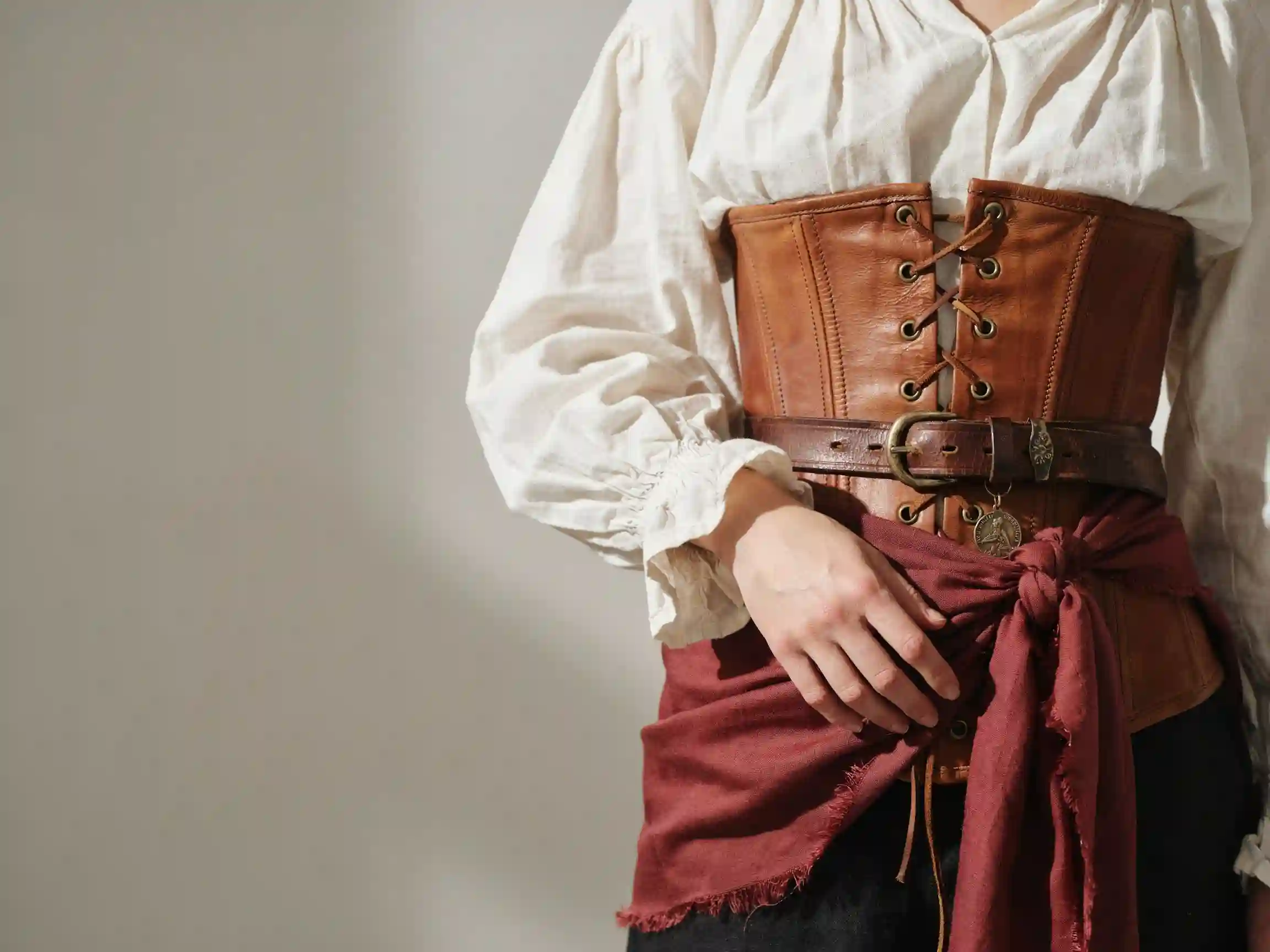 female pirate outfit classic costume, glam pirate queen costume idea, DIY female pirate outfit thrift.