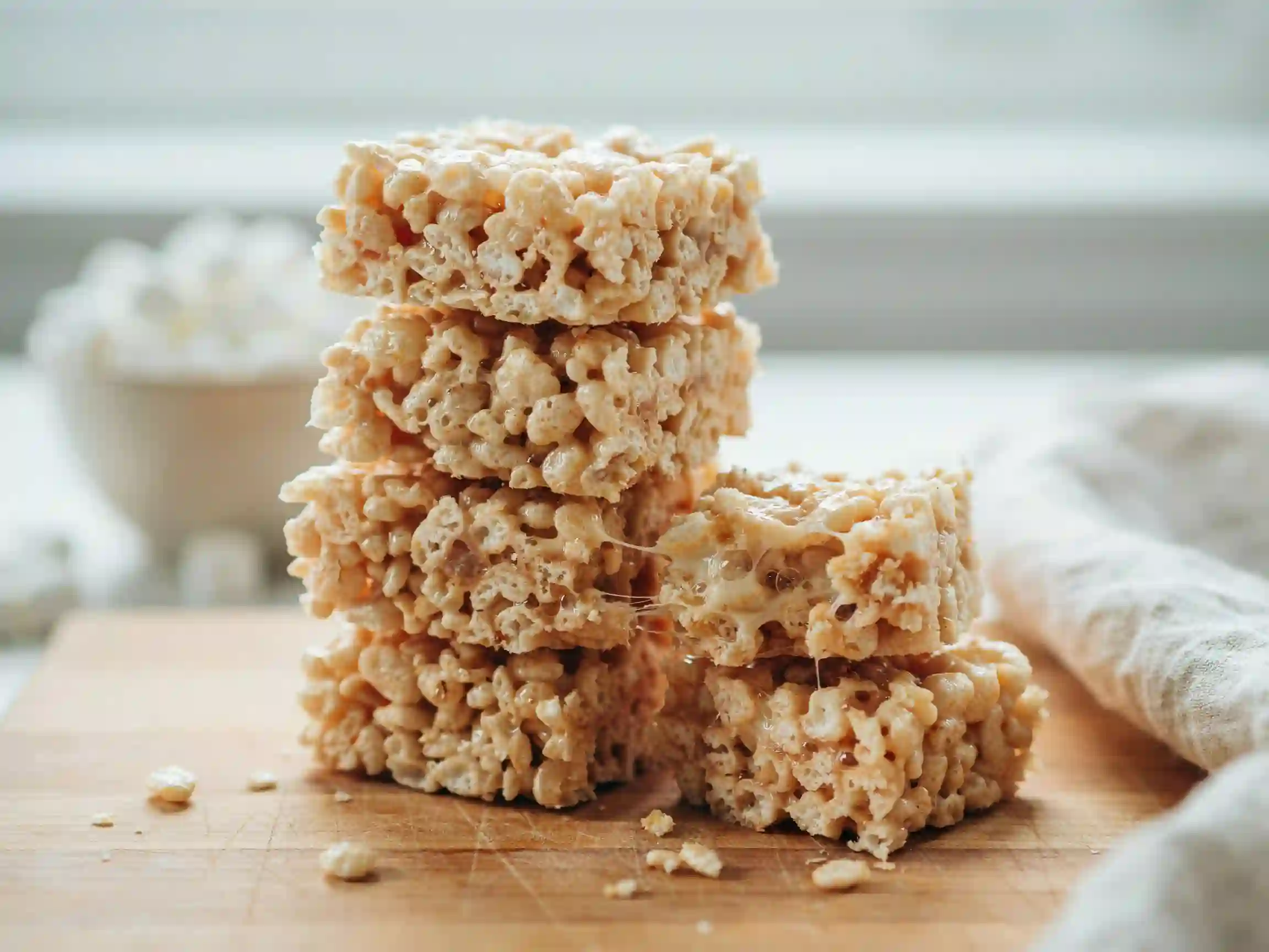 gooey rice krispie treats recipe, rice krispie treats ingredients, chocolate drizzle rice krispie treats