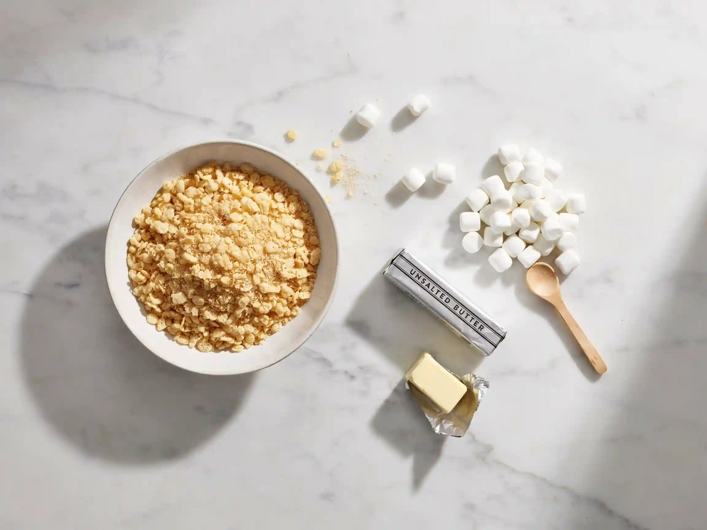 gooey rice krispie treats recipe, rice krispie treats ingredients, chocolate drizzle rice krispie treats