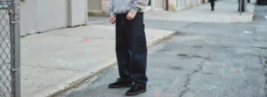 black travis scott shoes outfit streetwear, black travis scott jordans monochrome fit, how to style black travis scott sneakers