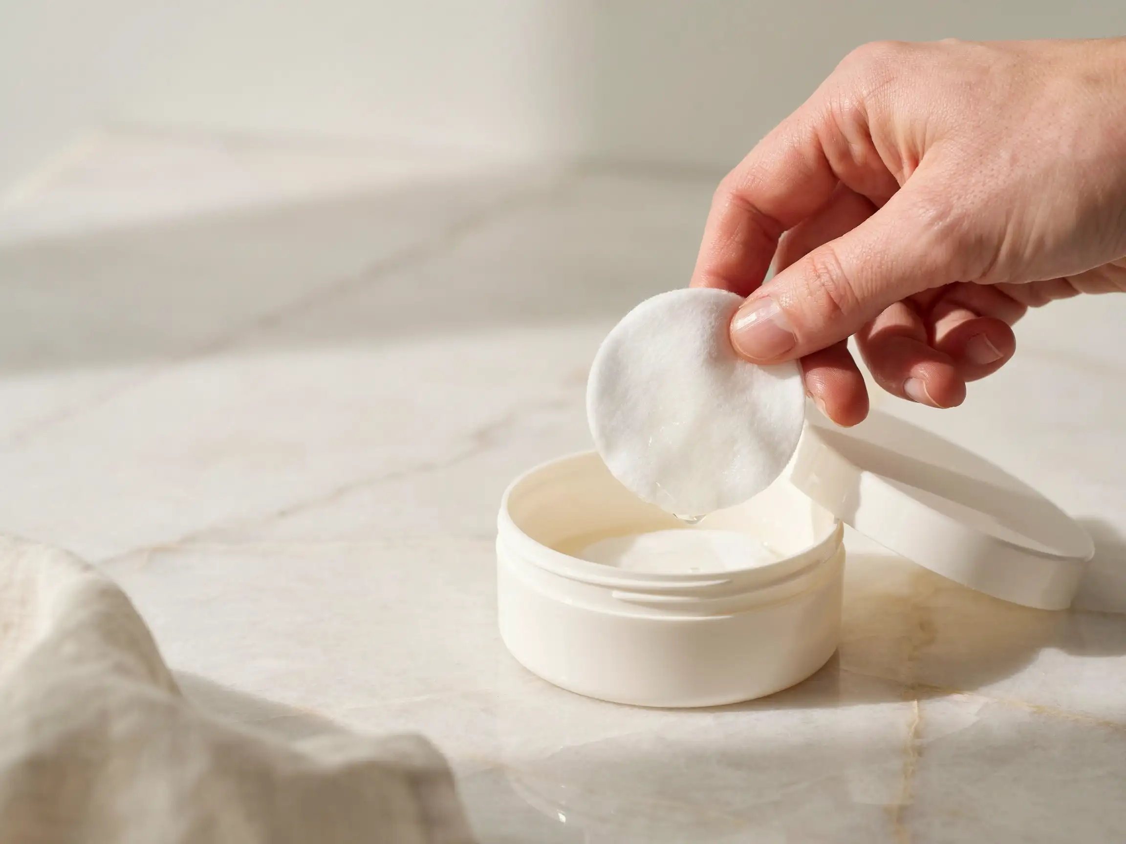 medicube zero pore pads, medicube collagen jelly cream, medicube age-r device routine.