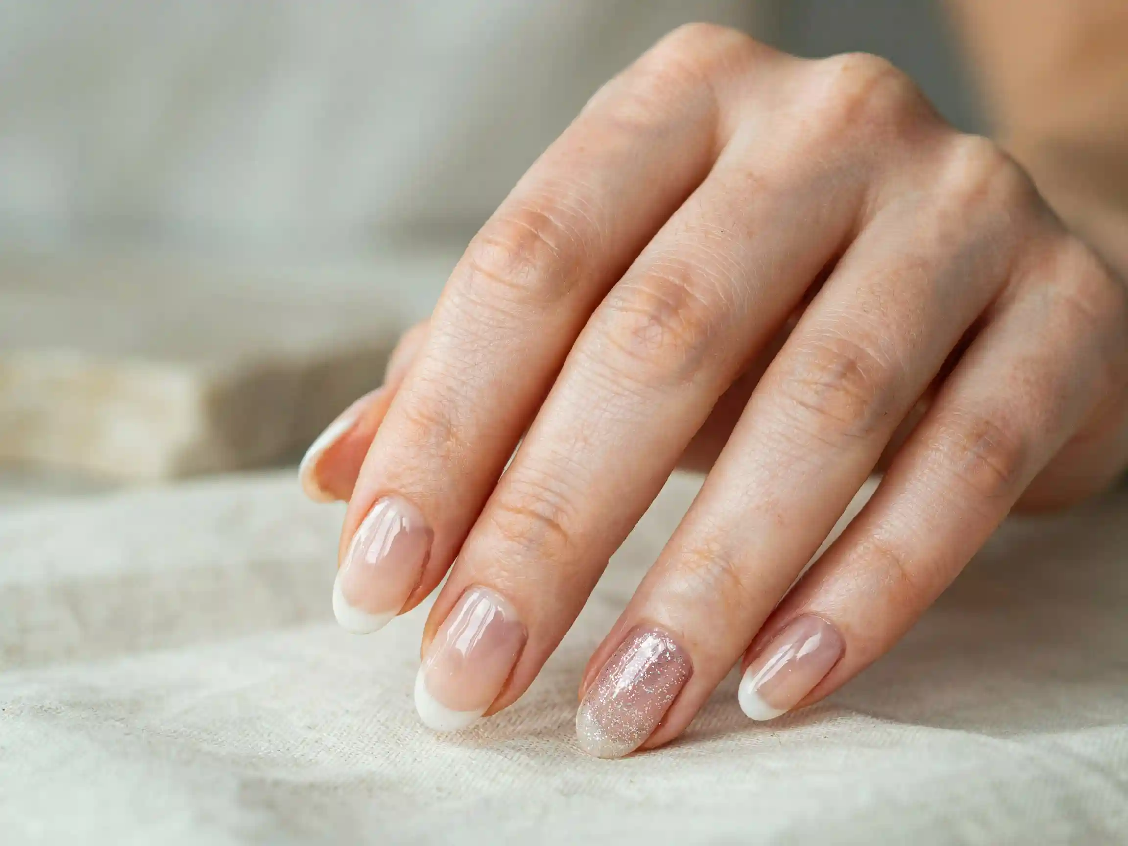 semi-permanent été corail, French colorée semi-permanent été, nail art pois semi-permanent