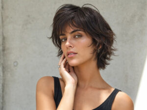 coupe courte femme pixie, coupe courte femme carré court, coupe courte femme avec frange